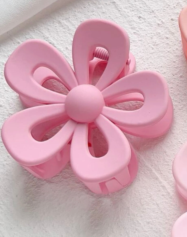 Cutout Flower Claw Clips