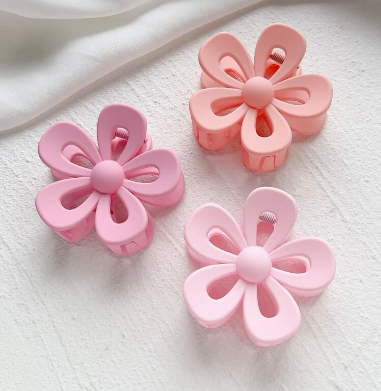 Cutout Flower Claw Clips