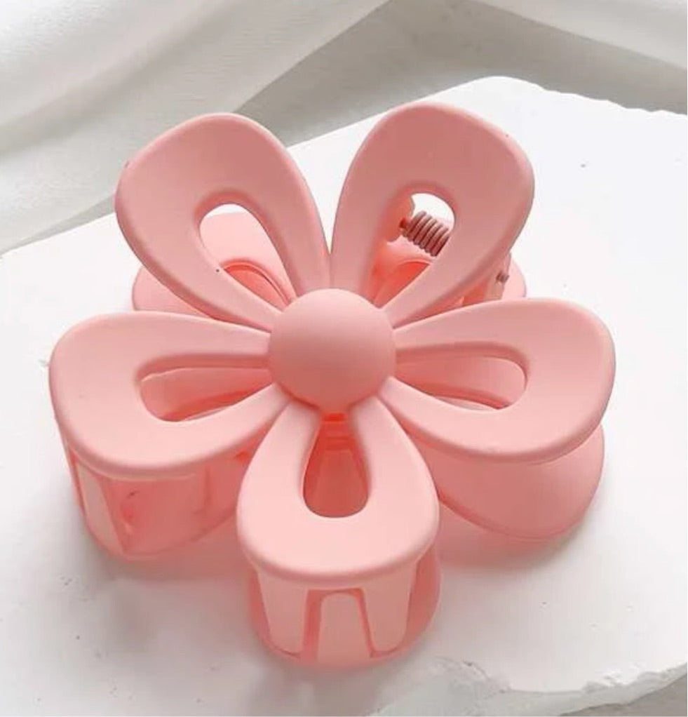 Cutout Flower Claw Clips