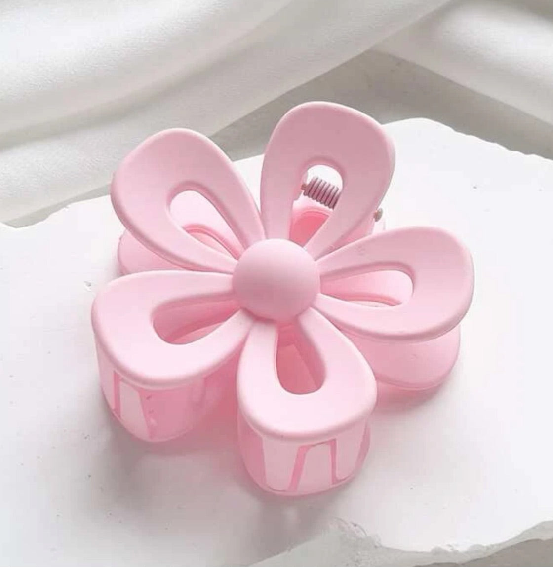 Cutout Flower Claw Clips